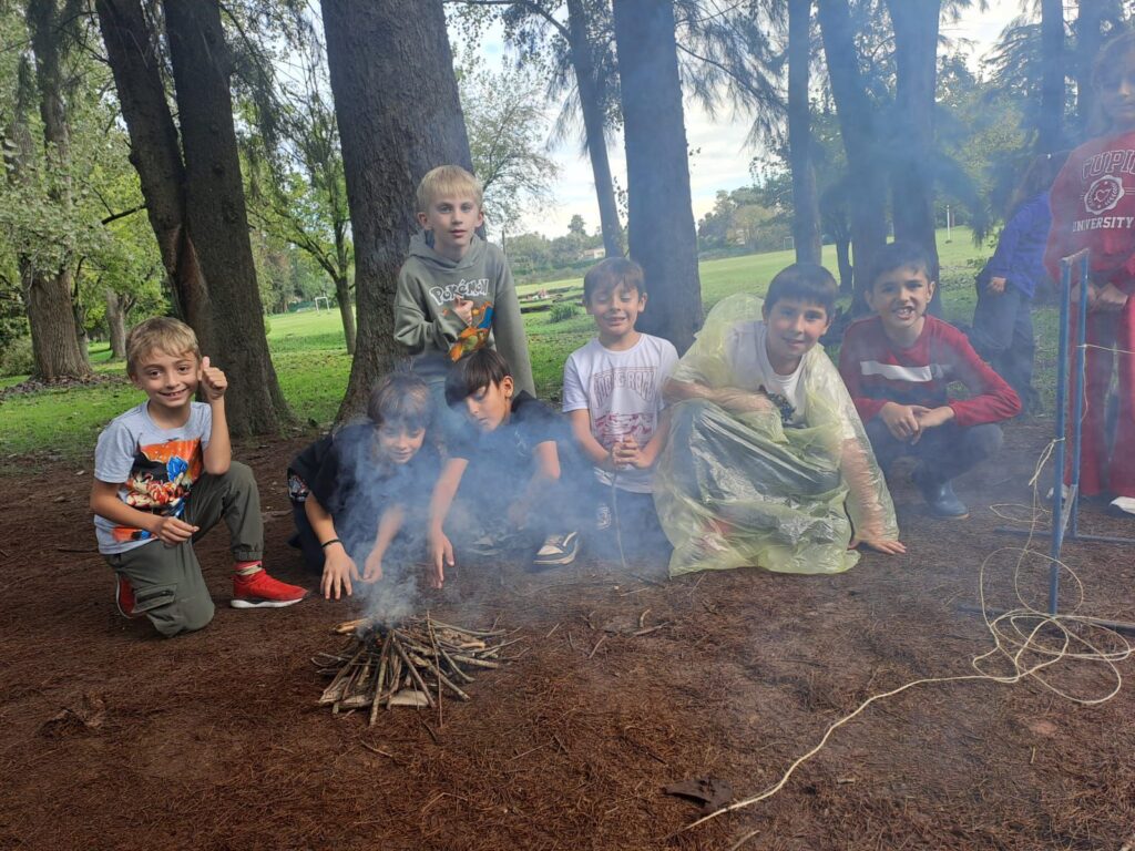 CAMPAMENTO DE 3° GRADO